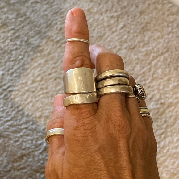 Hand sand casted sterling silver ring set - Picture 3 of 16